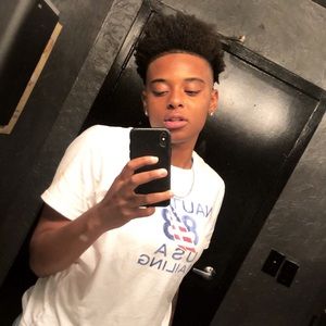 Meet your Posher, Mikayla